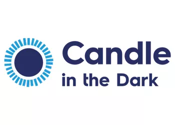 Le logo de Candle In the Dark est une œil bleu stylisé